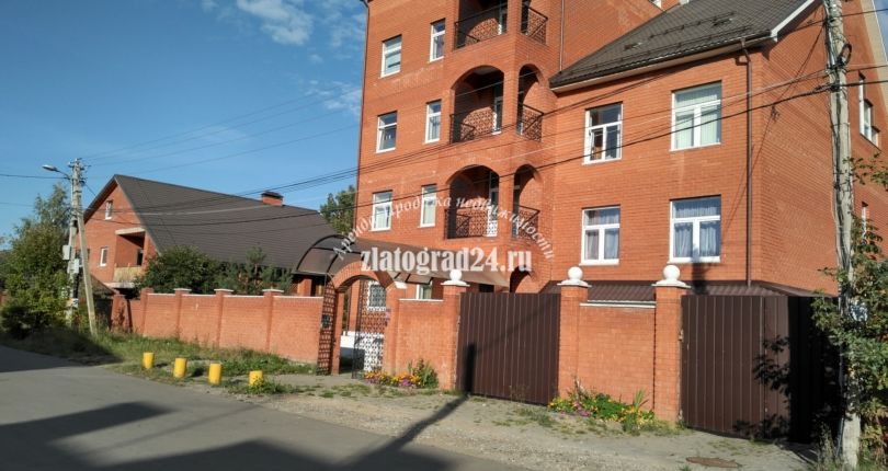 Коттедж 1100 м2  Симферопольское ш. 10 км. Щербинка